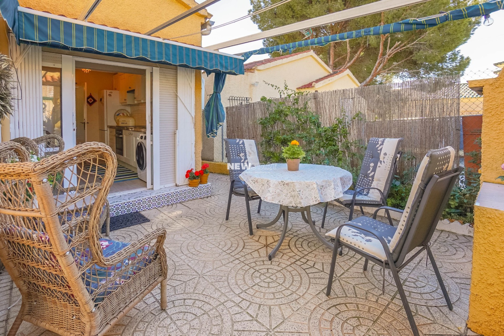 Herverkoop - Vrijstaand - La Marina - Urb. La Marina