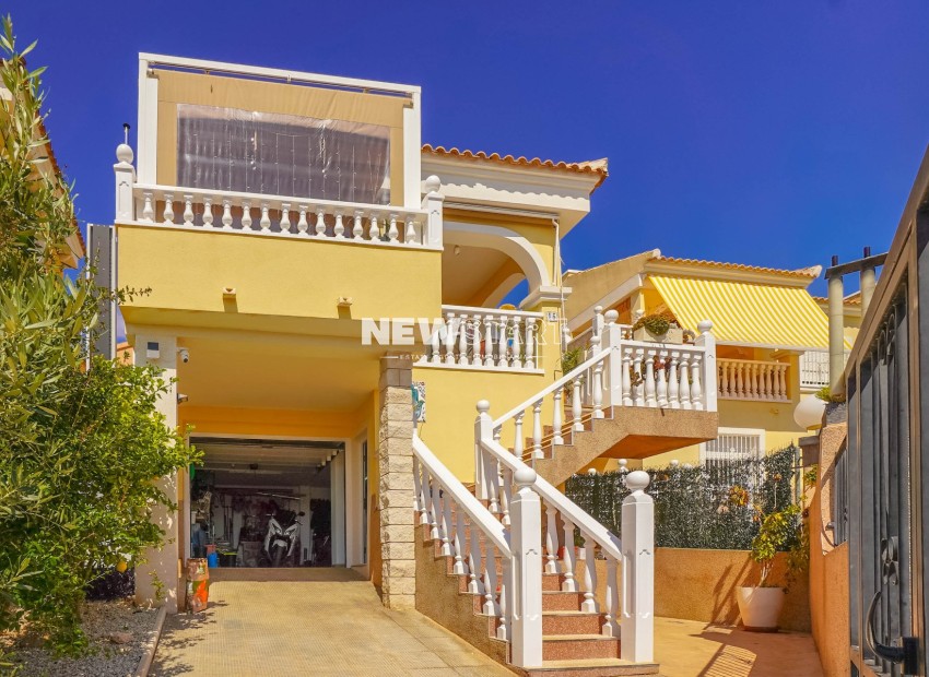 Herverkoop - Vrijstaand - La Marina - Urb. La Marina