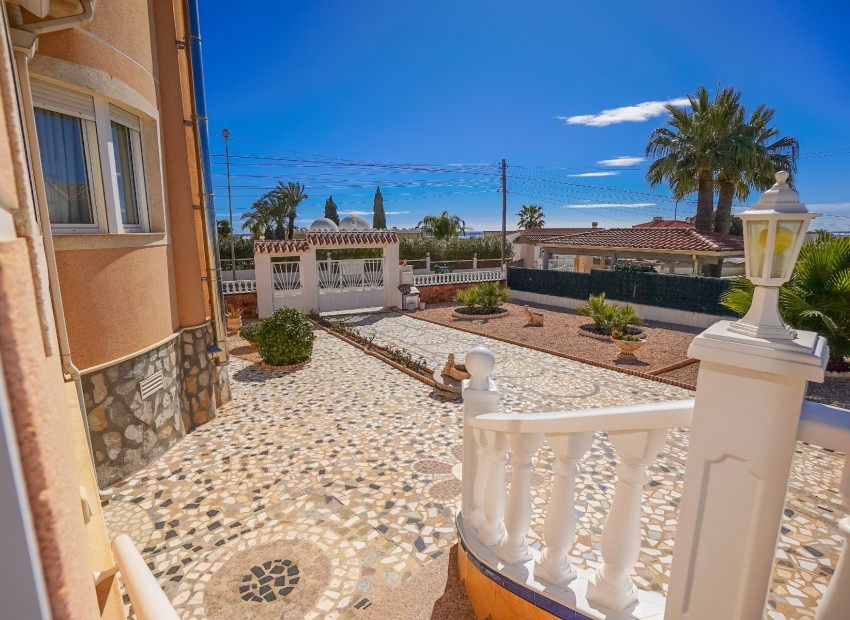 Herverkoop - Vrijstaande Villa - Ciudad Quesada