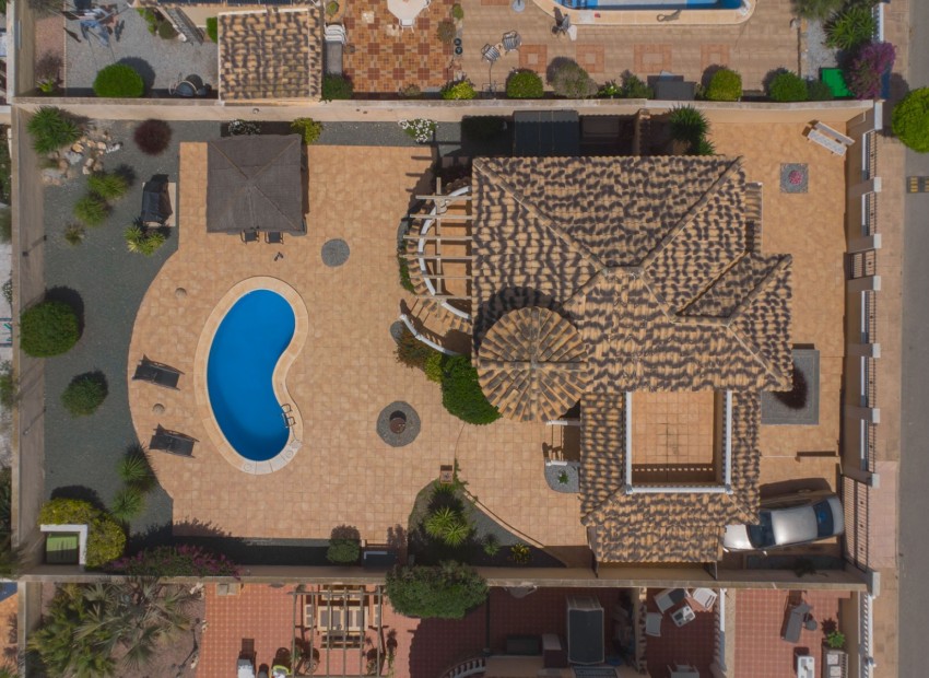 Herverkoop - Vrijstaande Villa - La Marina - Urb. La Marina