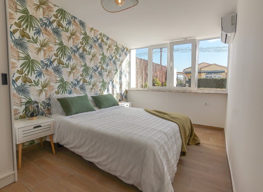 Herverkoop - Vrijstaande villa - La Marina - Urb. La Marina