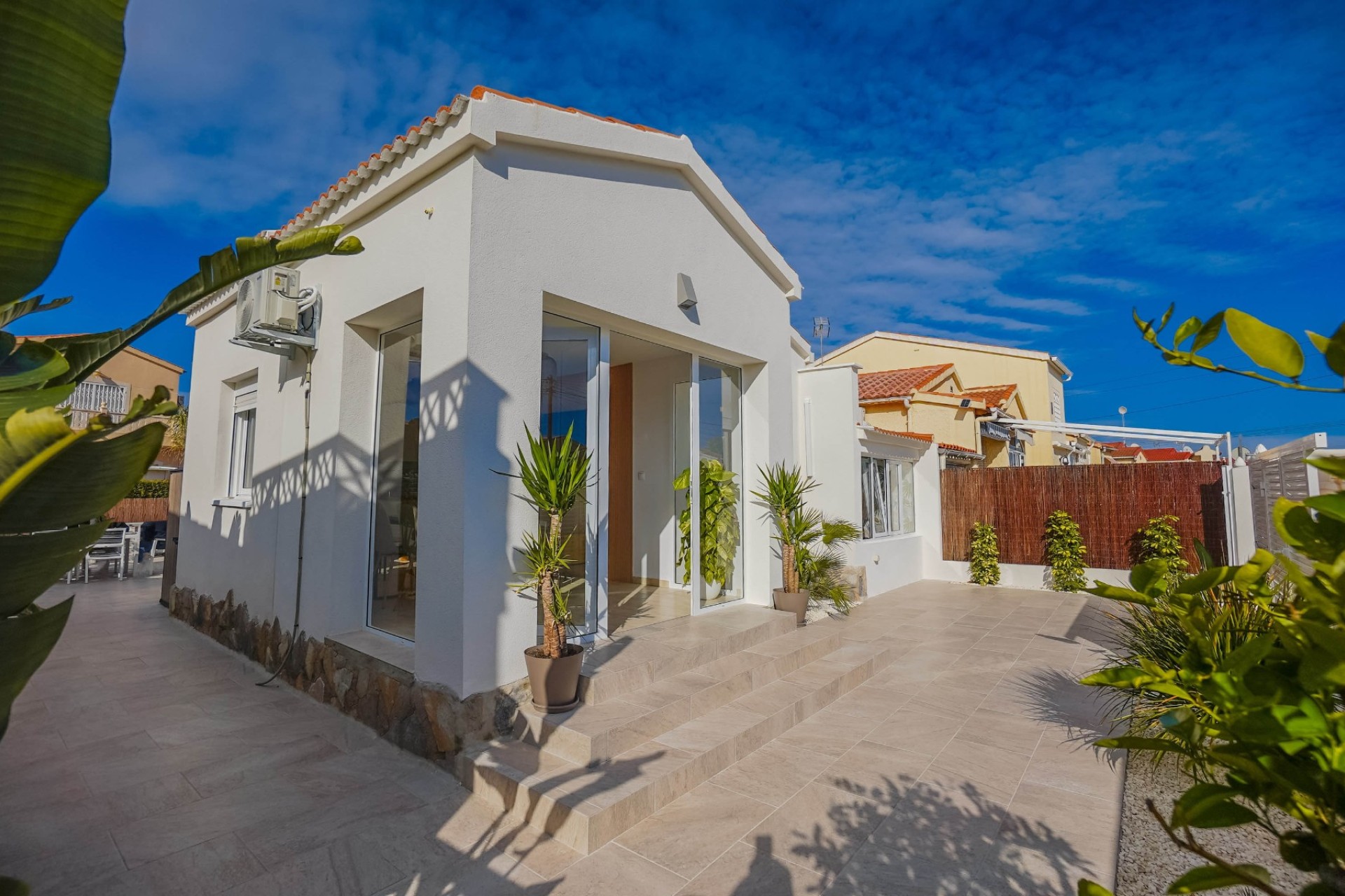 Herverkoop - Vrijstaande villa - La Marina - Urb. La Marina
