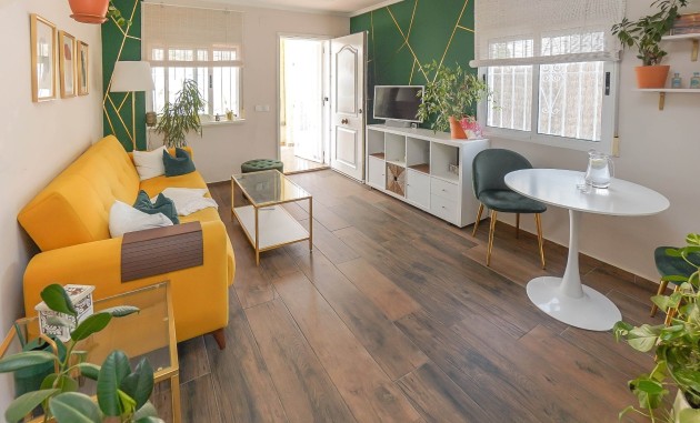 Independent Villa - Resale - La Marina - Urb. La Marina