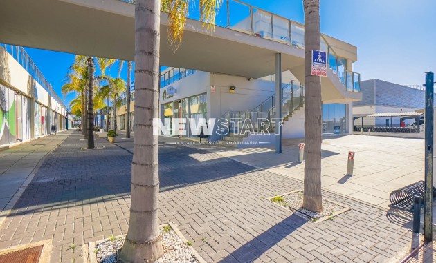 Kommersiell - Återförsäljning - La Marina - Urb. La Marina