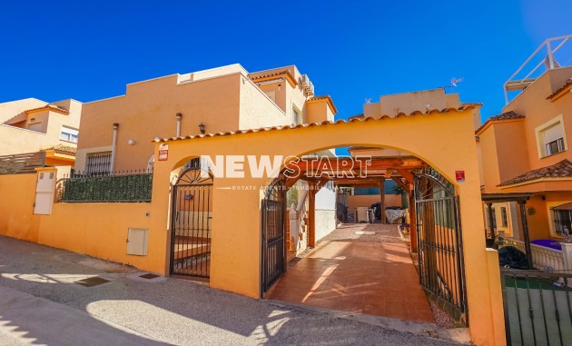 Maison mitoyenne - Revente - La Marina - Urb. La Marina