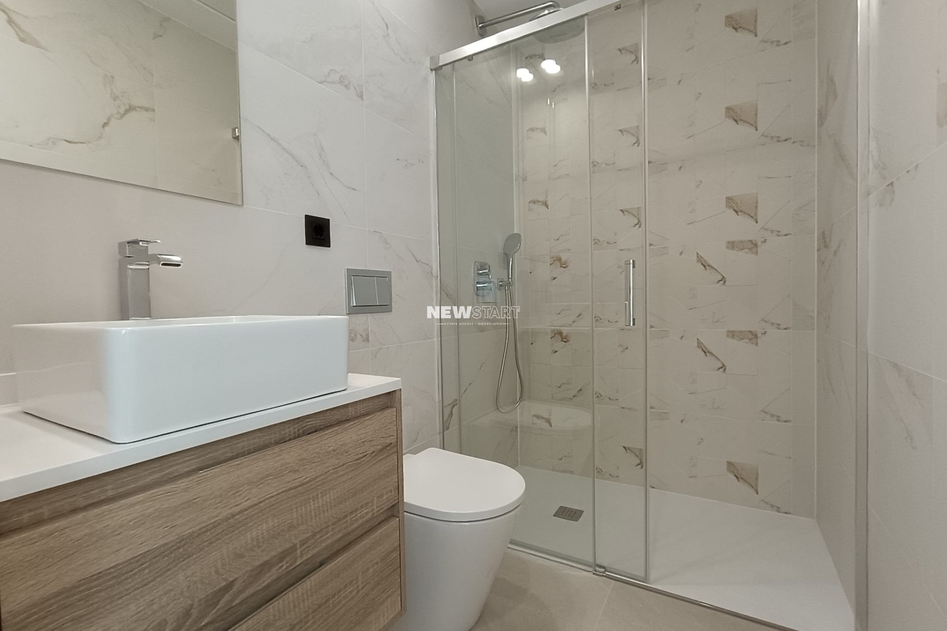 Neue Gebäude - Freistehend - Benijofar