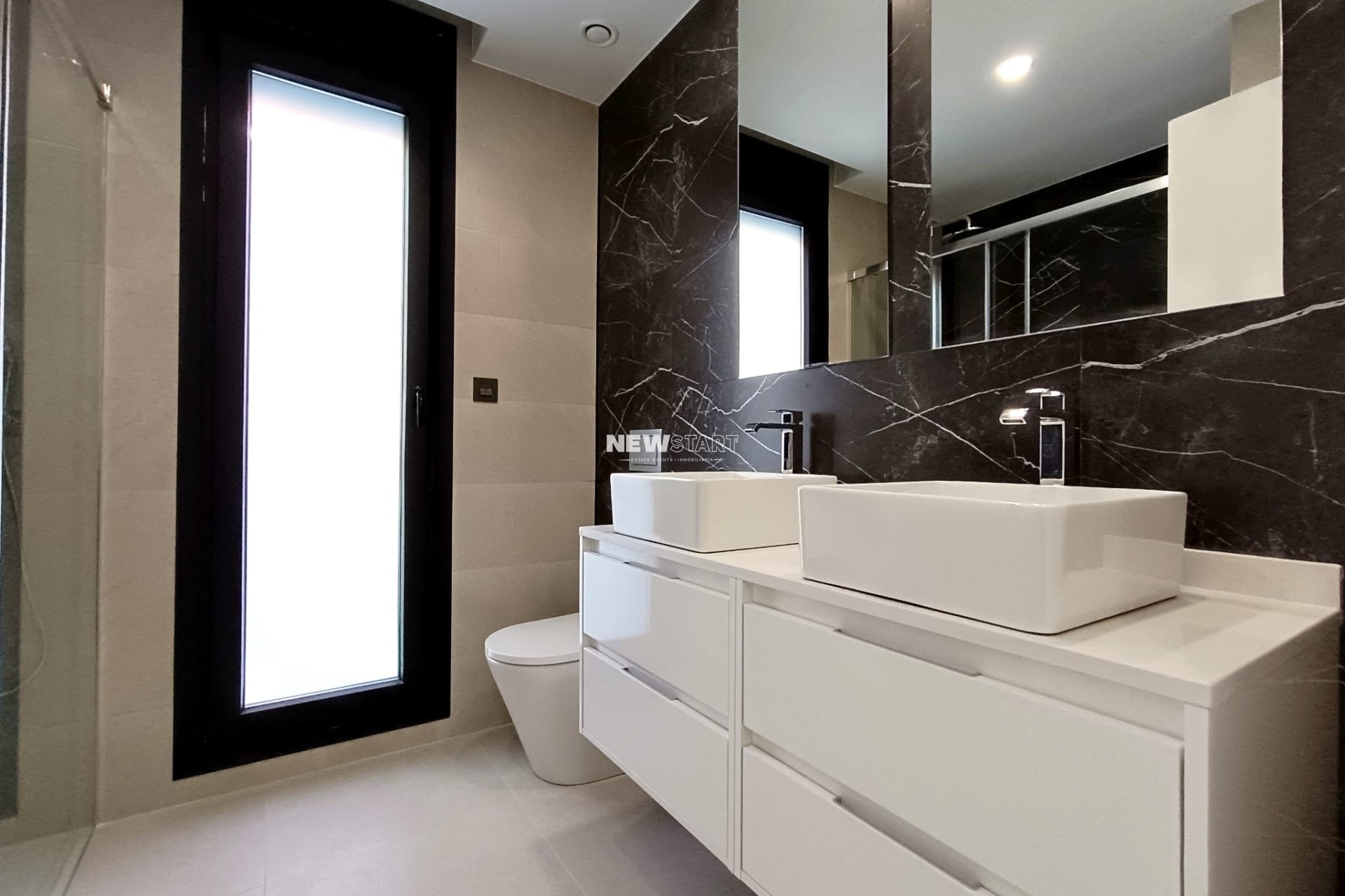 Neue Gebäude - Freistehend - Benijofar