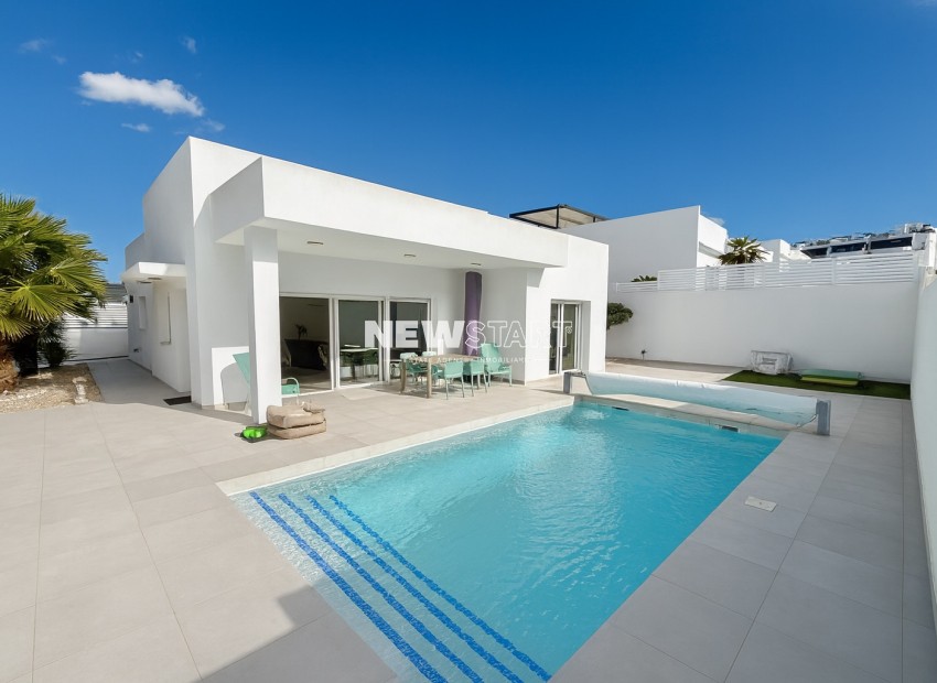 Neue Gebäude - Freistehend - Benijofar