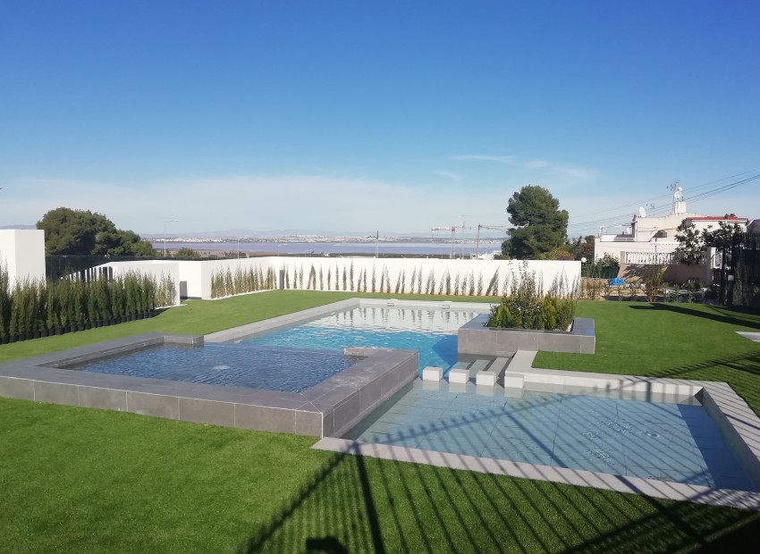 Neue Gebäude - Hoch-Bungalow - Torrevieja