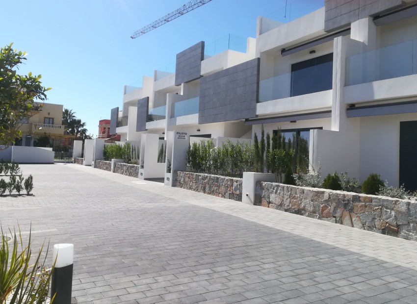 Neue Gebäude - Hoch-Bungalow - Torrevieja