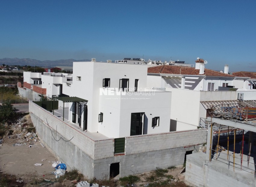 New Build -  - Daya Nueva