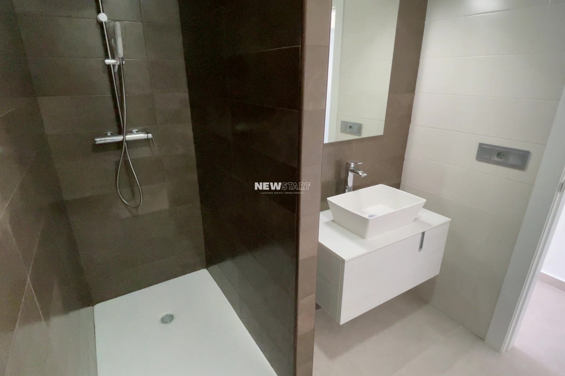 New Build -  - Daya Nueva