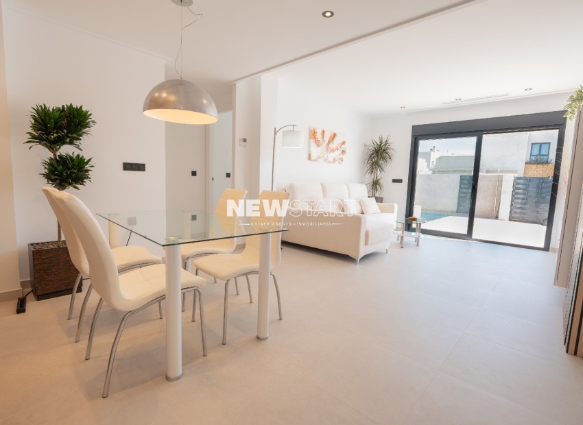 New Build - Villa - La Marina - Urb. El Oasis