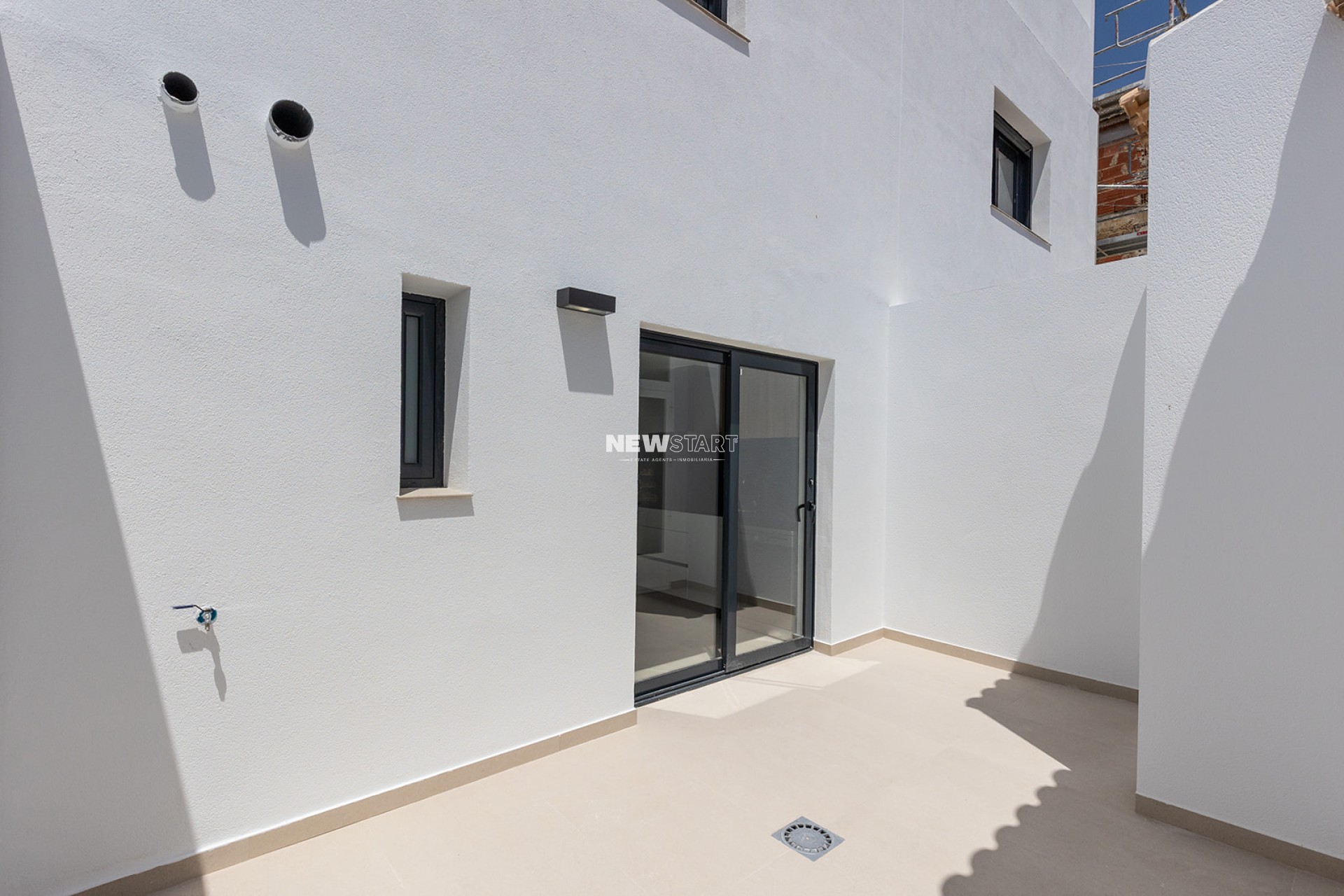 Nieuwbouw Woningen - Twee-onder-een-kapwoning - Rafal