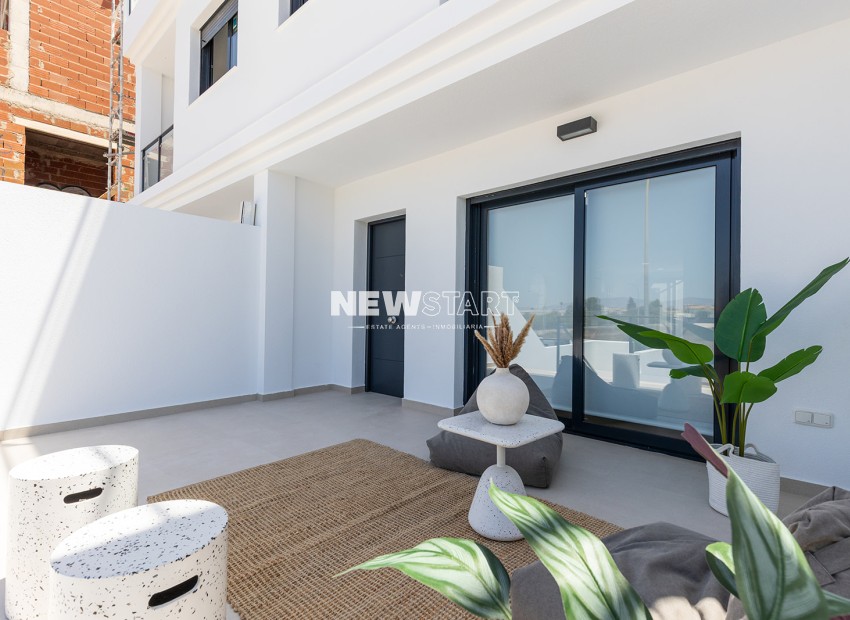 Nieuwbouw Woningen - Twee-onder-een-kapwoning - Rafal