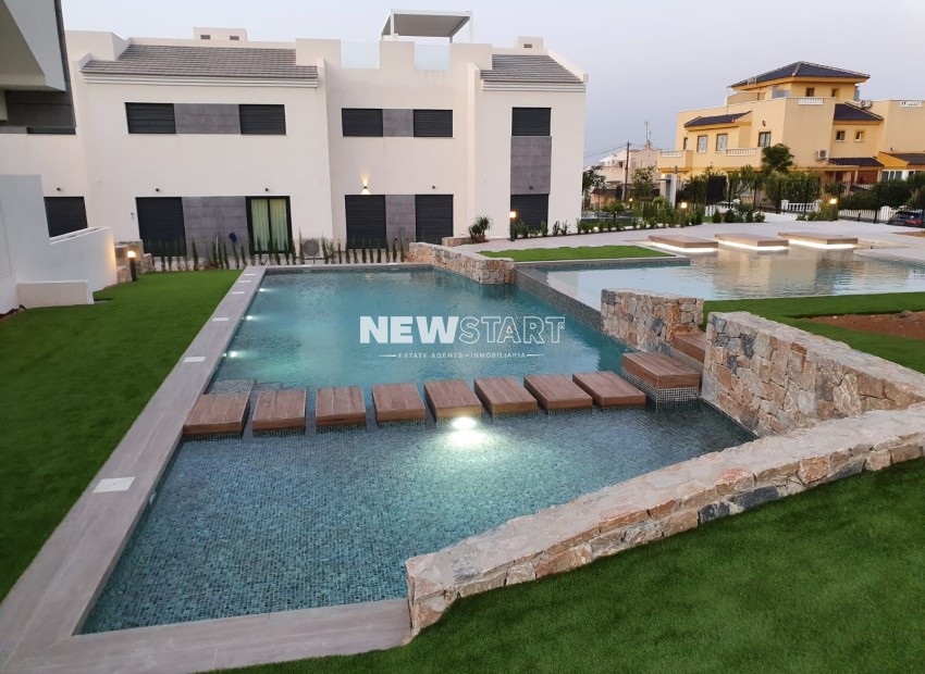 Nybyggnation - Högt bungalow - Torrevieja