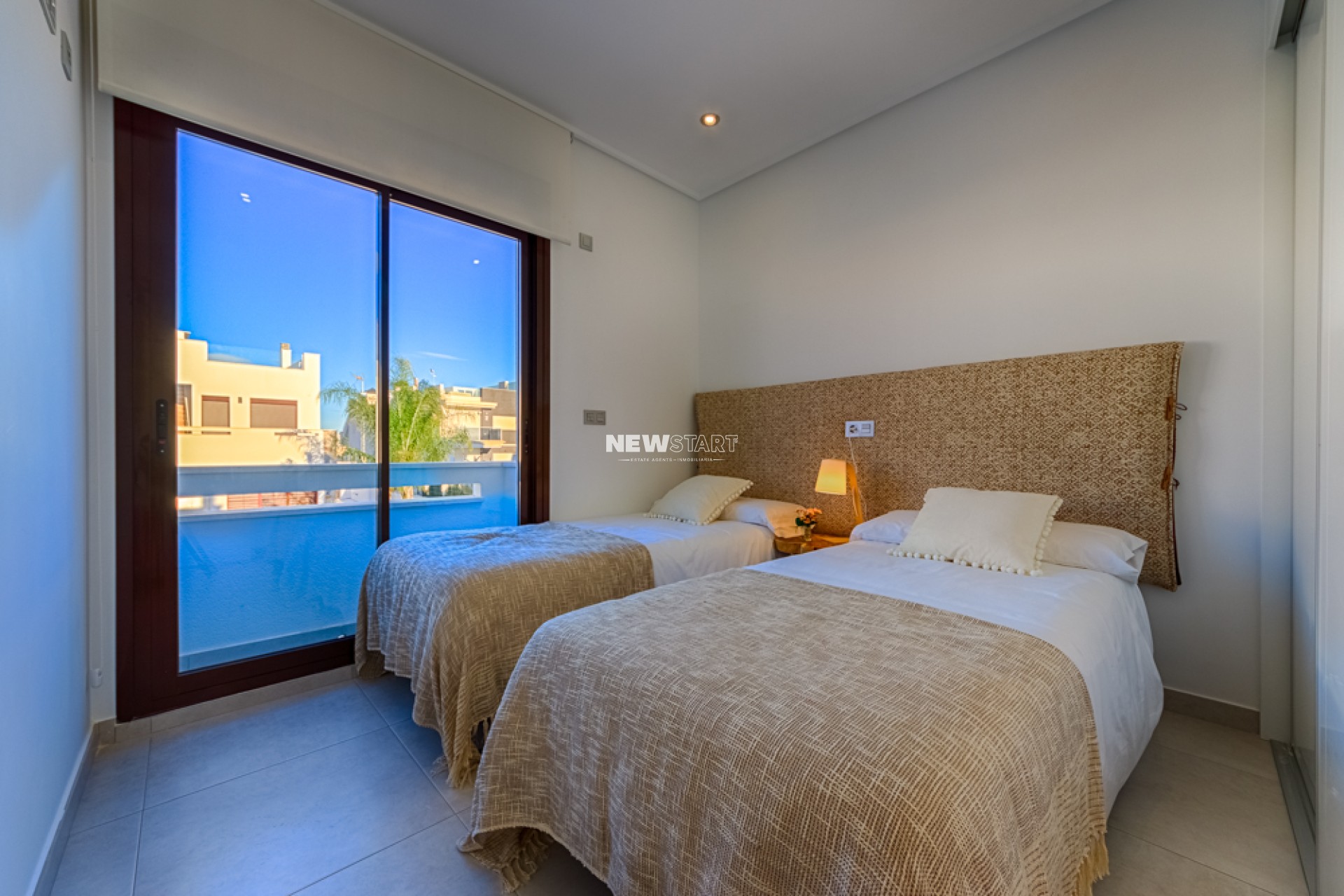 Obra nueva - Adosado - Pilar de la Horadada