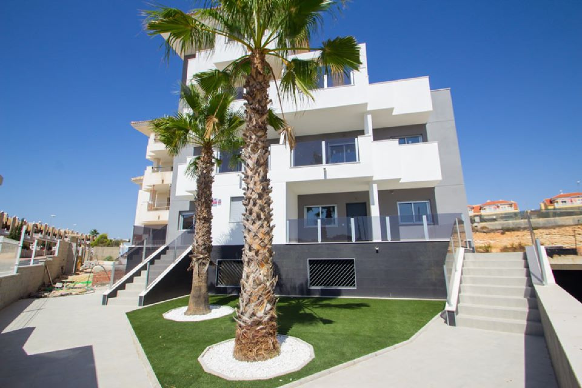 Obra nueva - Apartamento - Res. Las Filipinas