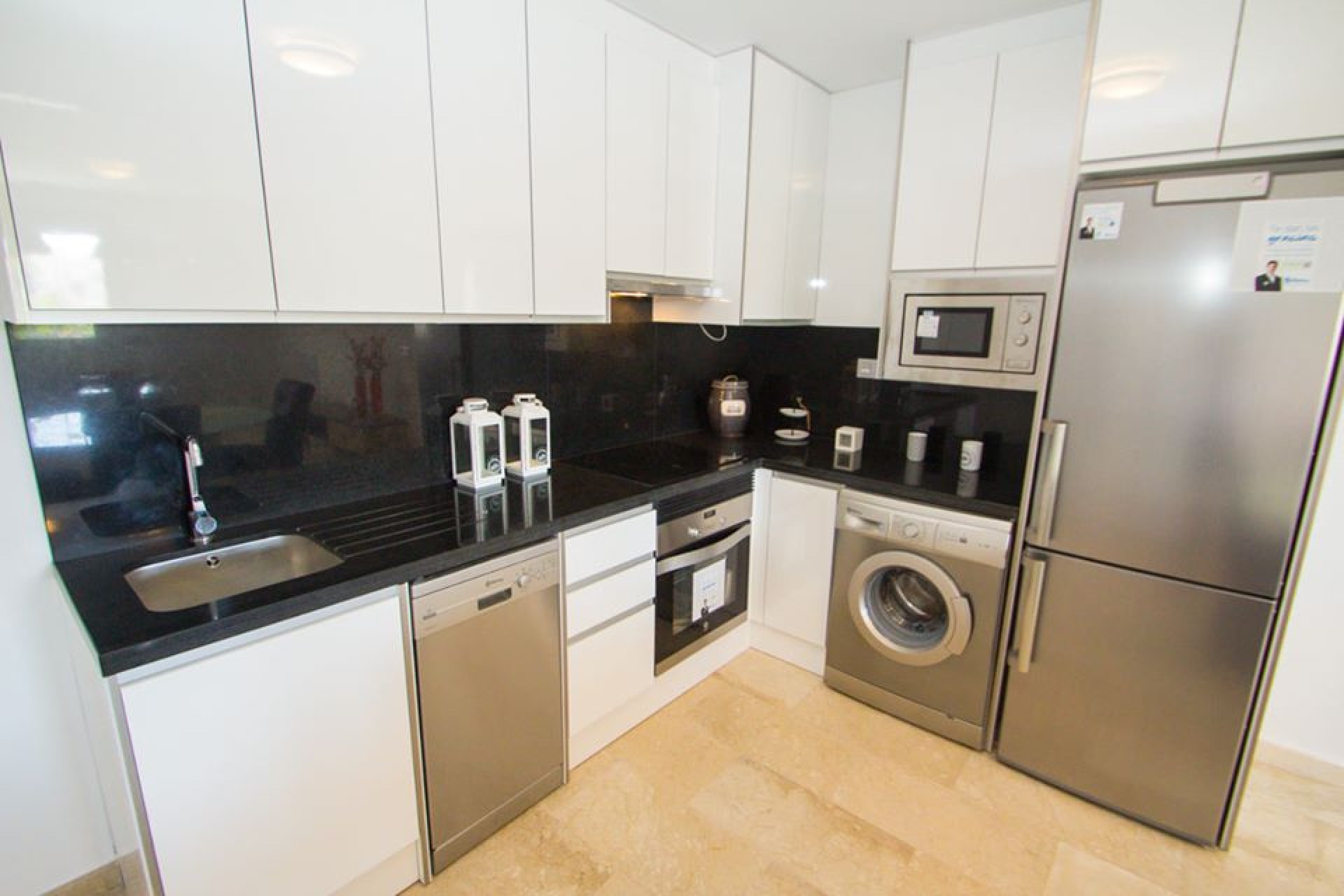 Obra nueva - Apartamento - Res. Las Filipinas