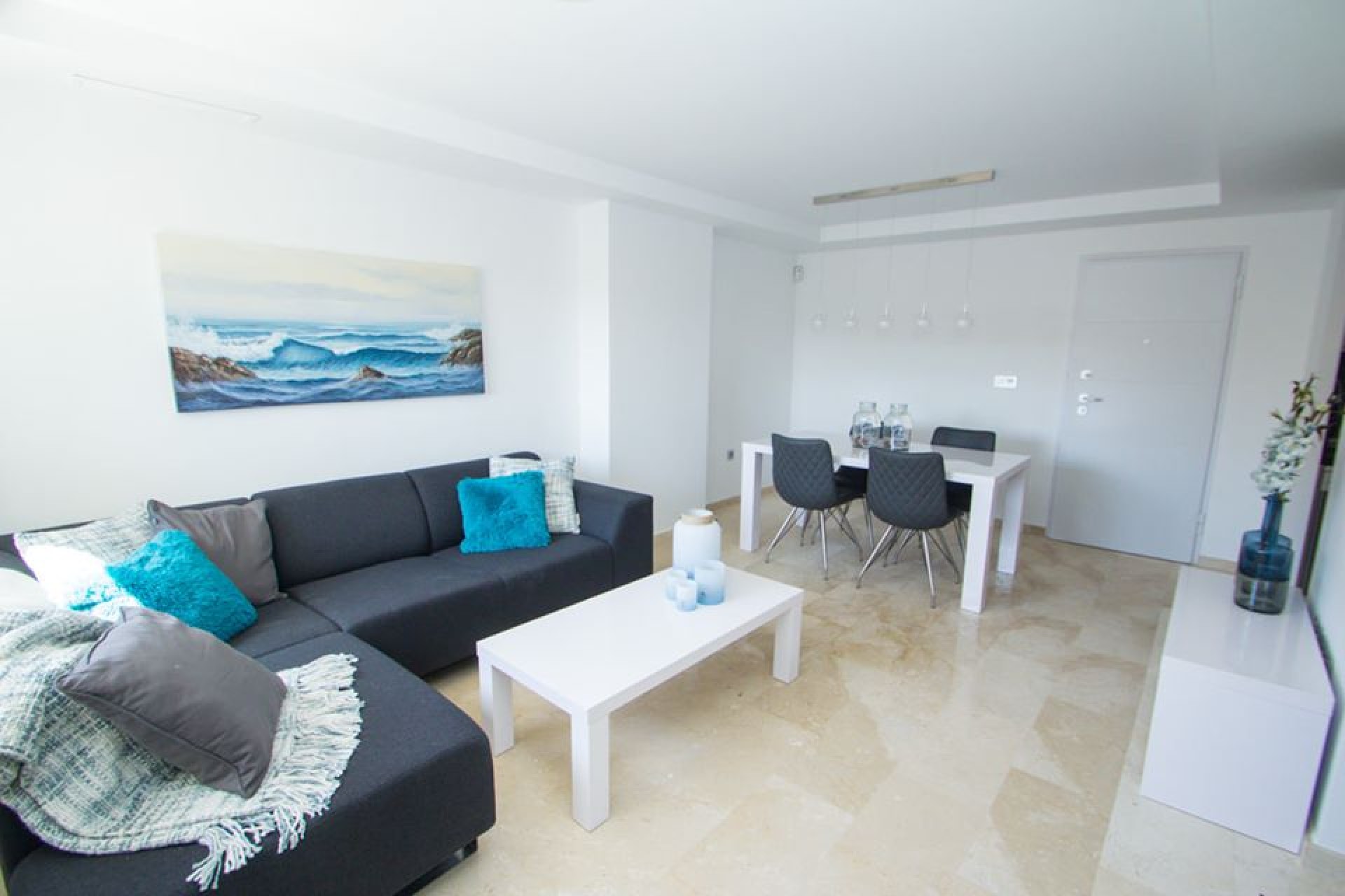 Obra nueva - Apartamento - Res. Las Filipinas