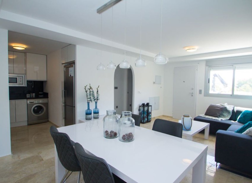 Obra nueva - Apartamento - Res. Las Filipinas