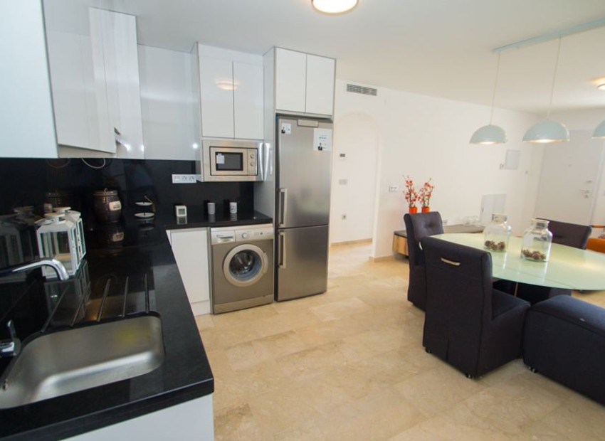 Obra nueva - Apartamento - Res. Las Filipinas