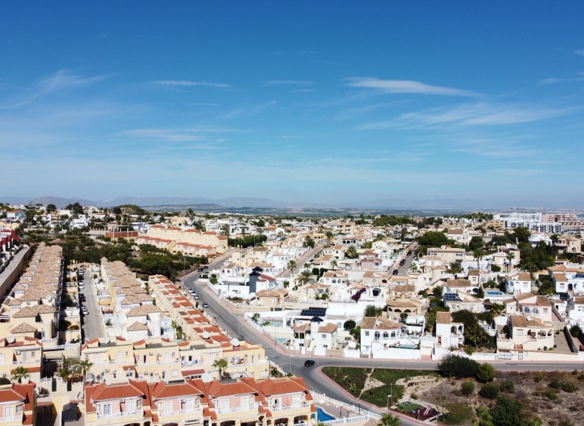 Obra nueva - Apartamento - Res. Las Filipinas