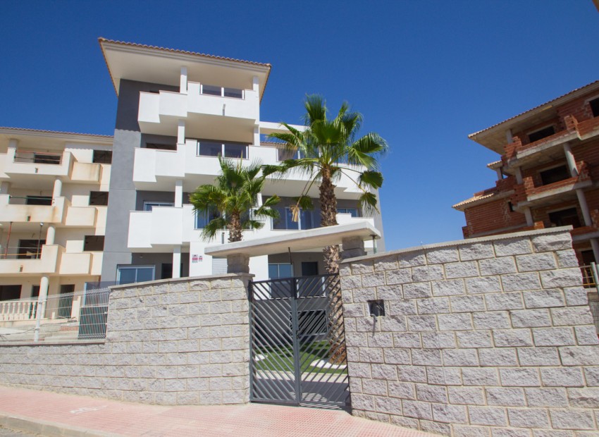 Obra nueva - Apartamento - Res. Las Filipinas