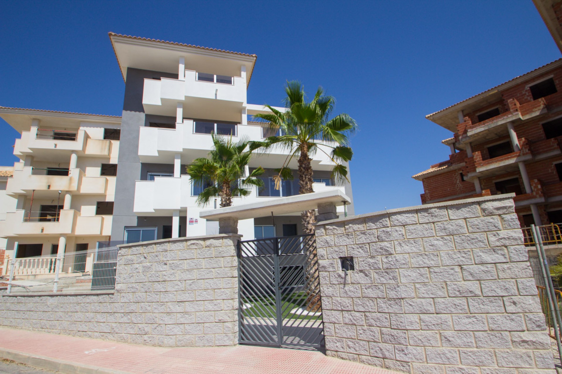 Obra nueva - Apartamento - Res. Las Filipinas