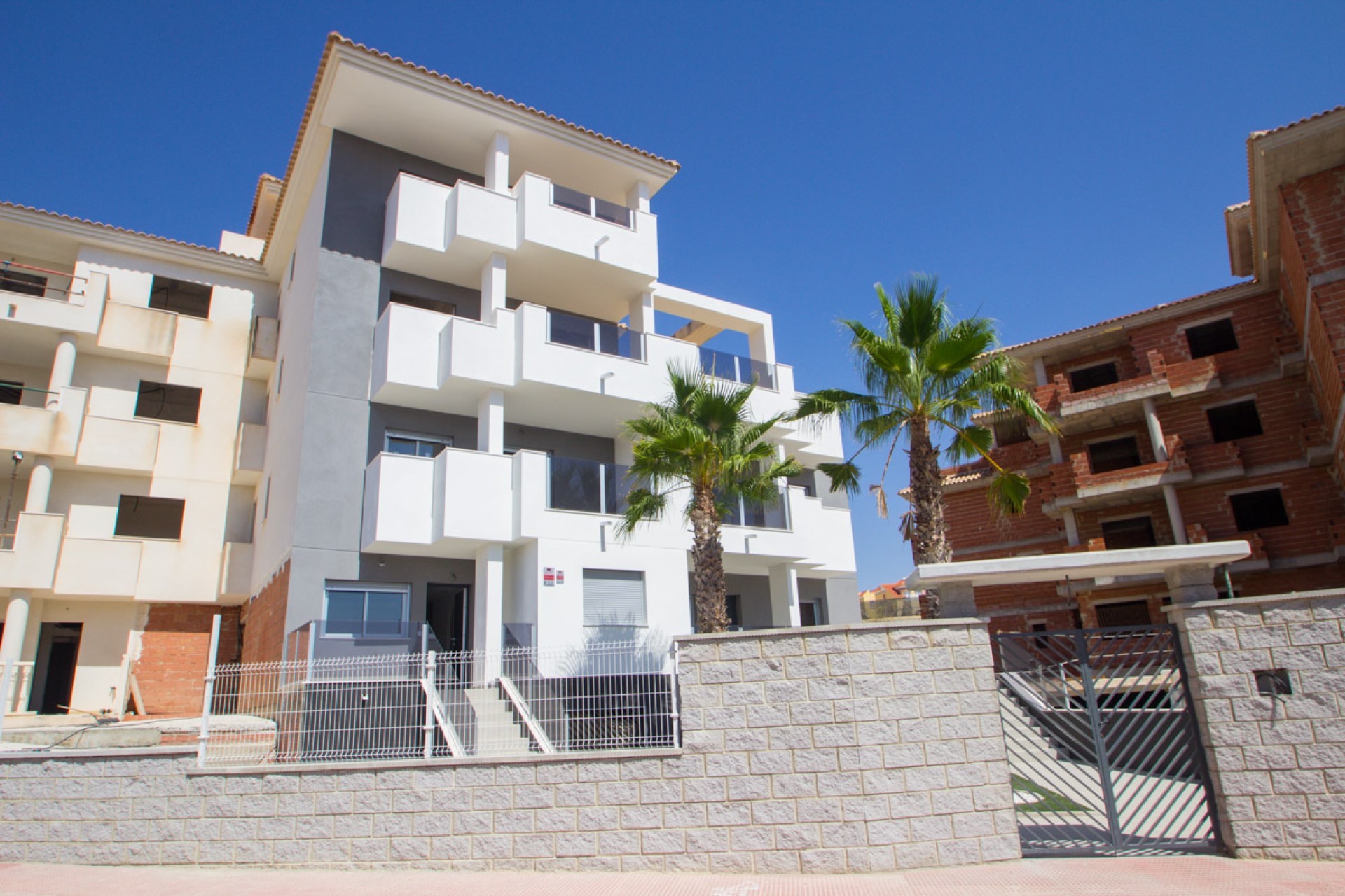 Obra nueva - Apartamento - Res. Las Filipinas