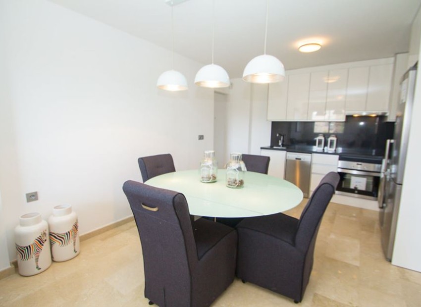 Obra nueva - Apartamento - Res. Las Filipinas