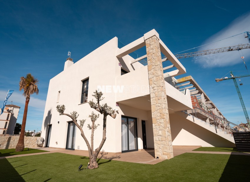 Obra nueva - Bungalow alto - Pilar de la Horadada