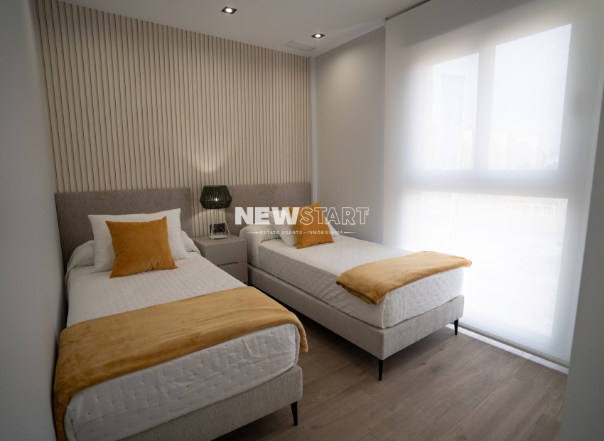 Obra nueva - Bungalow alto - Pilar de la Horadada