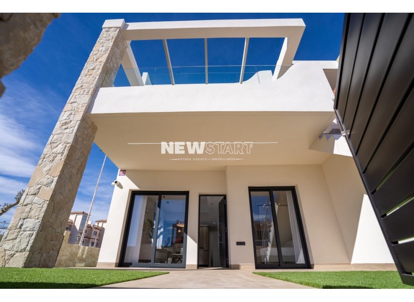 Obra nueva - Bungalow alto - Pilar de la Horadada