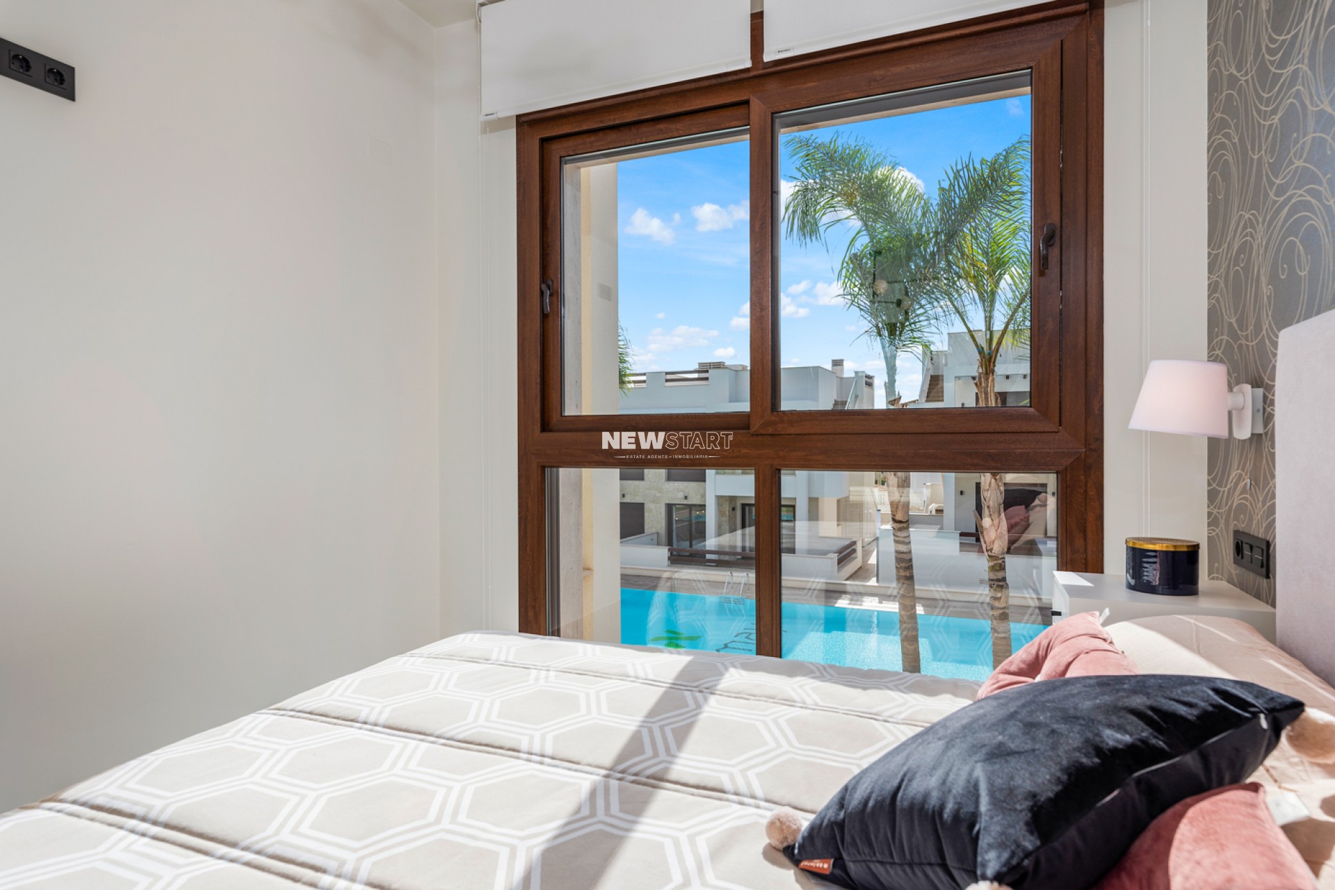 Obra nueva - Bungalow alto - Torrevieja
