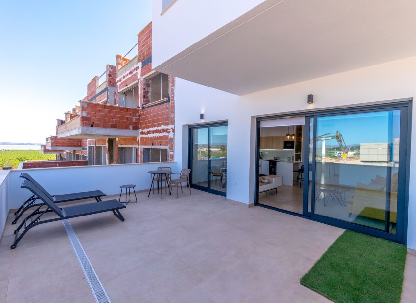Obra nueva - Bungalow alto - Torrevieja