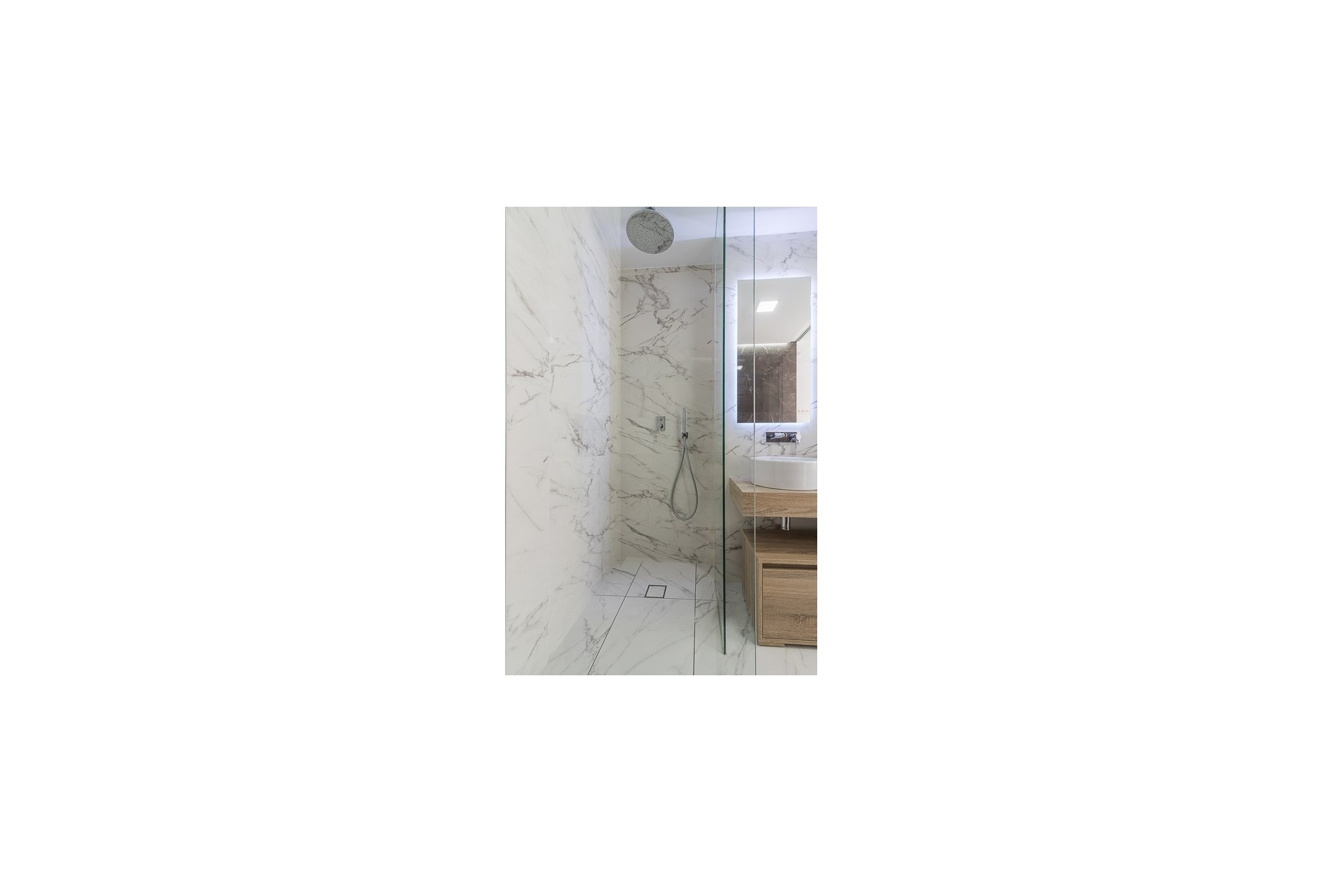 Obra nueva - Bungalow alto - Torrevieja