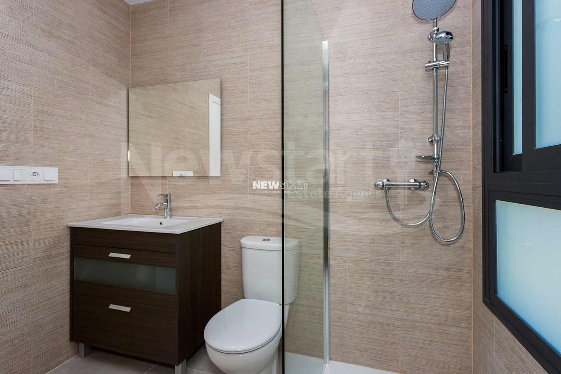 Obra nueva - Independiente - Daya Nueva