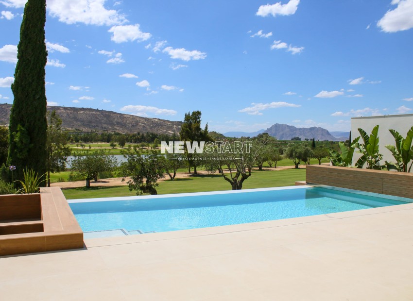 Obra nueva - Villa - Algorfa