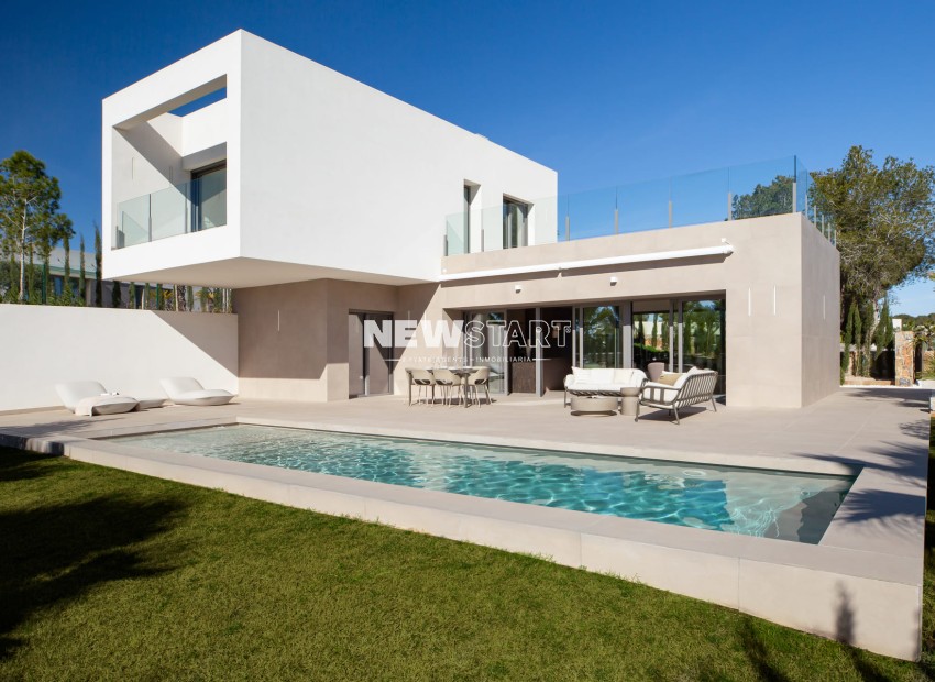 Obra nueva - Villa - Dehesa de Campoamor