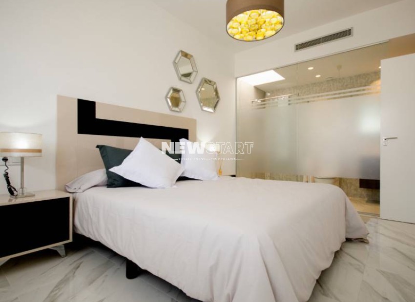 Obra nueva - Villa - Orihuela Costa