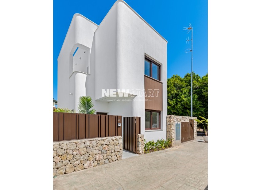 Obra nueva - Villa - Pilar de la Horadada