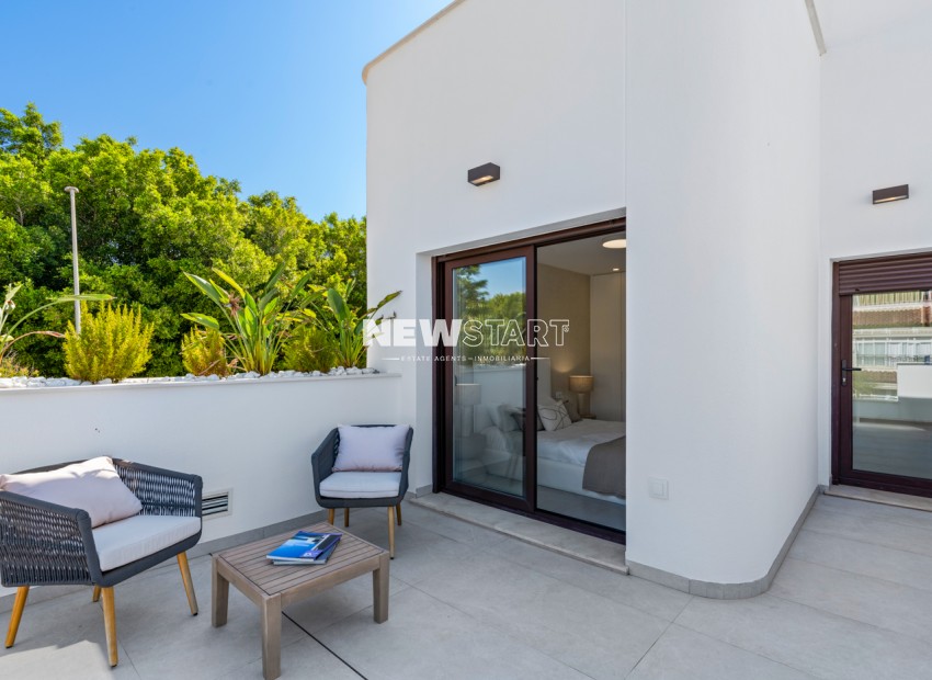 Obra nueva - Villa - Pilar de la Horadada