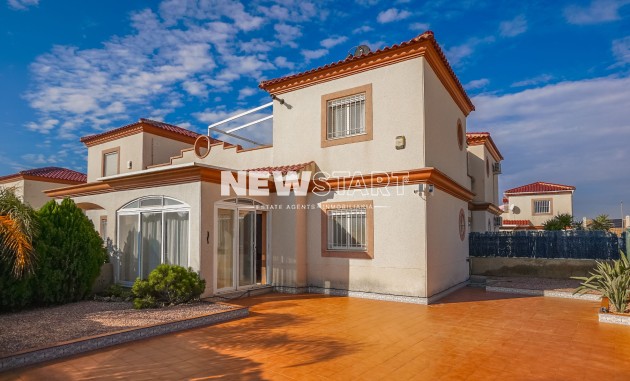 Quadhaus - Wiederverkauf - La Marina - Urb. La Marina