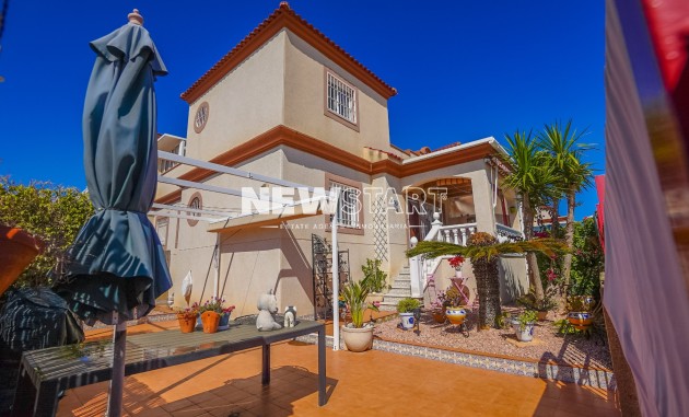 Quadwoning - Herverkoop - La Marina - Urb. La Marina