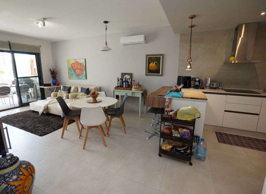 Resale - Apartment - Guardamar del Segura - El Raso