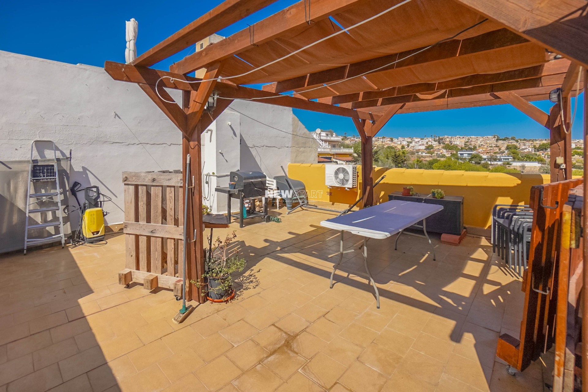 Resale - Apartment - La Marina - Urb. La Marina