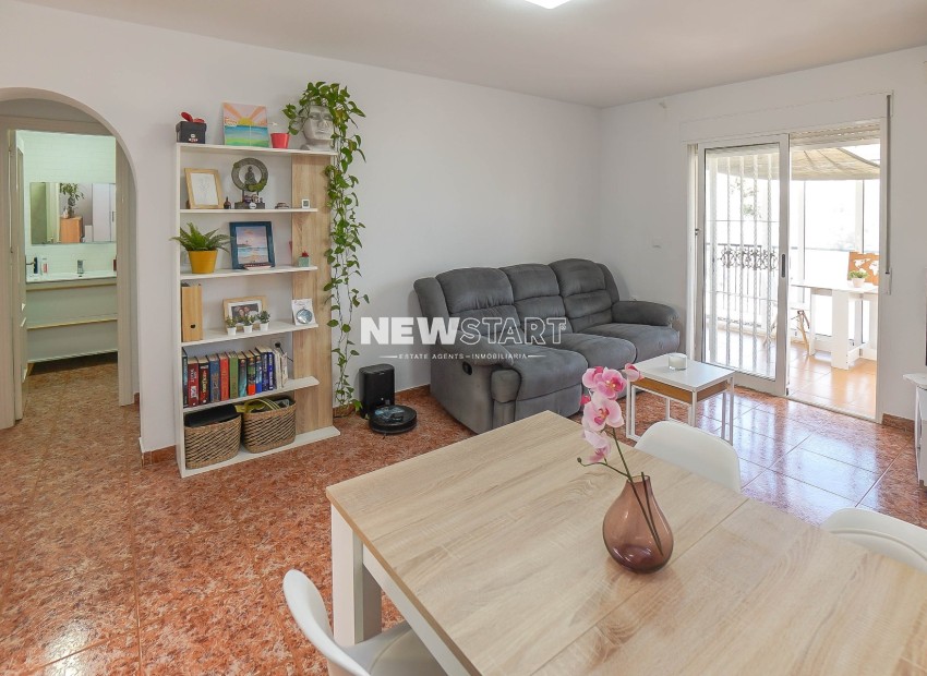 Resale - Apartment - La Marina - Urb. La Marina