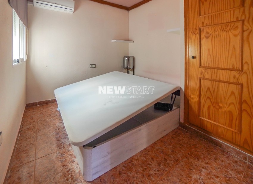 Resale - Apartment - La Marina - Urb. La Marina