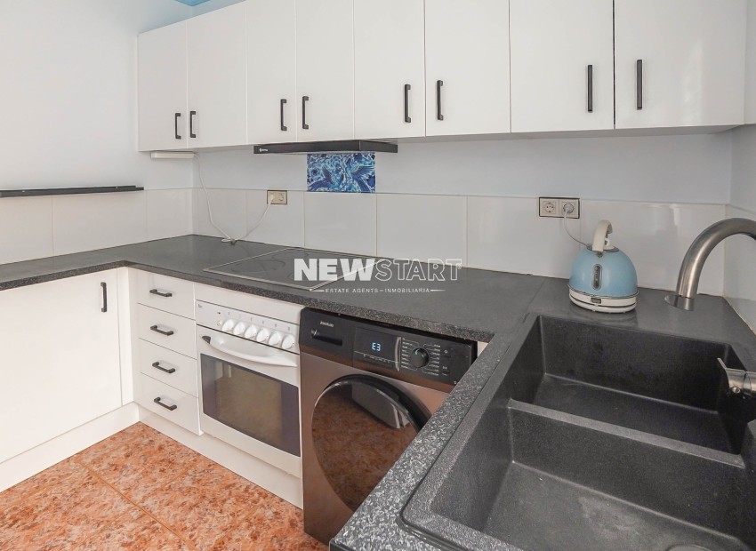 Resale - Apartment - La Marina - Urb. La Marina